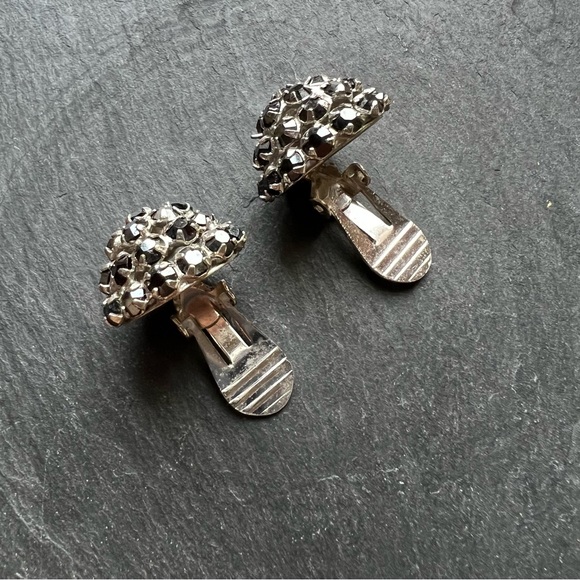 vintage silver and crystal dome clip on earrings - Picture 3 of 5